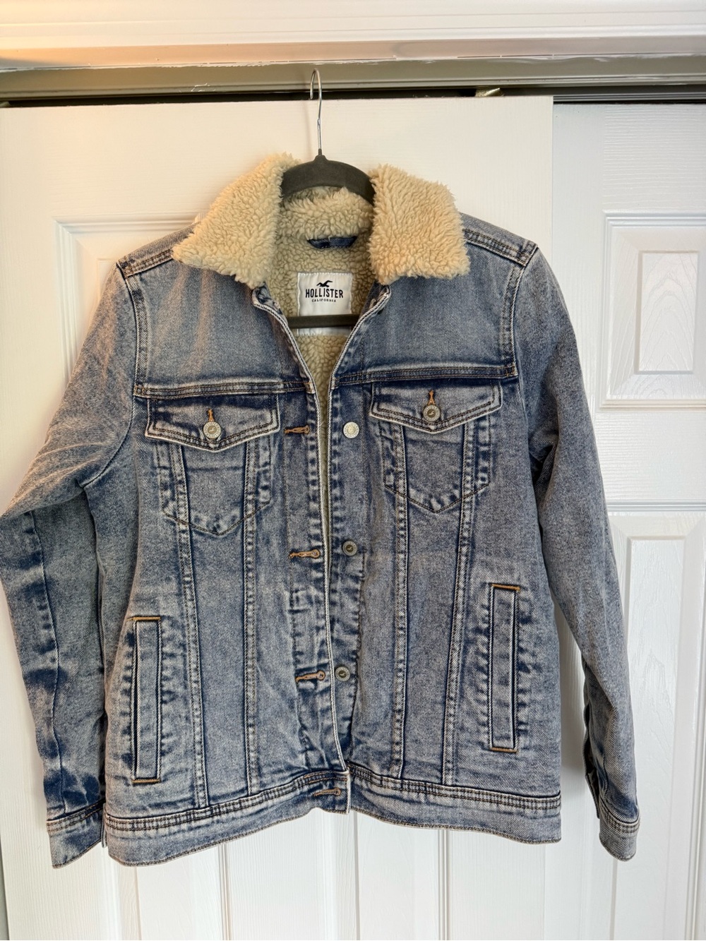 Hollister Light Blue Washed Denim Jacket with Cream Sherpa Collar